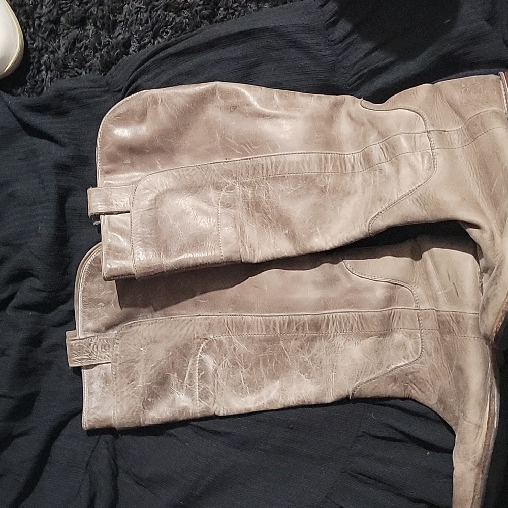 Taupe leather Frye boots size 7